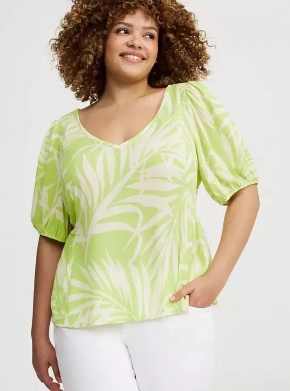 Torrid Size 2 Shaded Palms Sharp Green Print Tie Back Puff Sleeve Peplum Top NEW